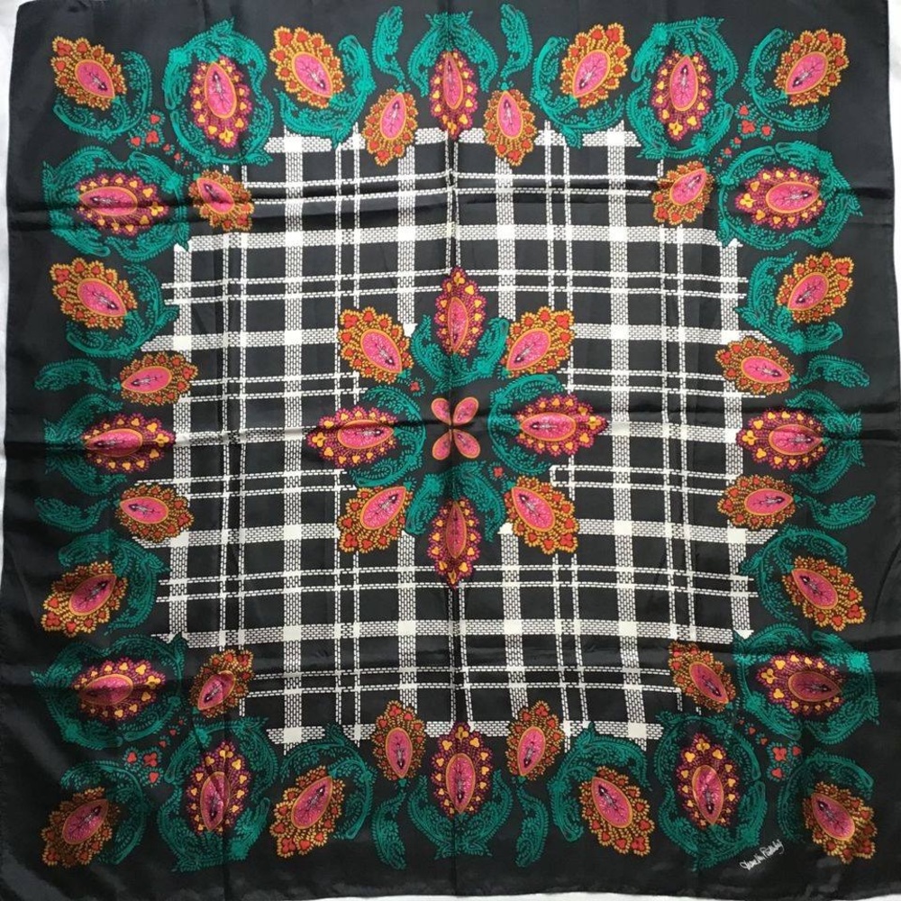 Diane von Furstenberg large silk scarf 43” square